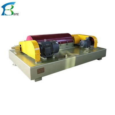 Centrifugadora automática de decantador de aceite de operación continua para secado de lodo en Australia