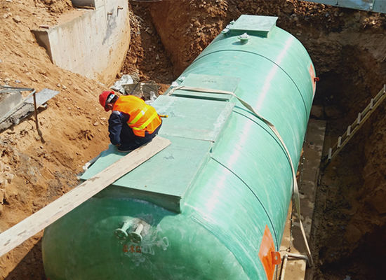 10-20 t/hora Máquina de tratamiento de aguas residuales de control totalmente automático FRP depósito séptico