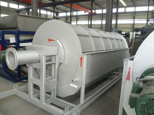 Microfiltro de tambor rotativo para el reciclaje continuo de fibras de papel