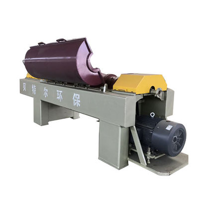Centrifugadora LW-650 de deshidratación con tornillo horizontal para la separación y deshidratación de lodos de petróleo