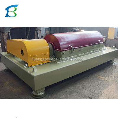 Centrifugadora de decantador horizontal para la deshidratación de lodos en una planta de fabricación de 1000 kg