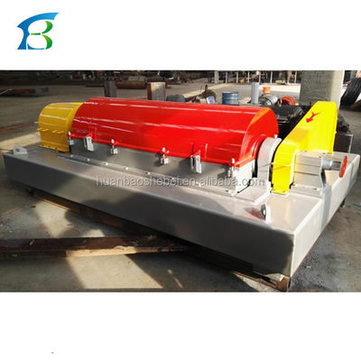 Centrifugadora de decantador horizontal para la deshidratación de lodos en una planta de fabricación de 1000 kg