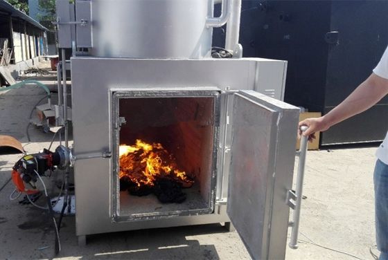 Incinerador de plantas de reciclaje de crematorio de plástico de 2-13 toneladas con quemador de gas diesel
